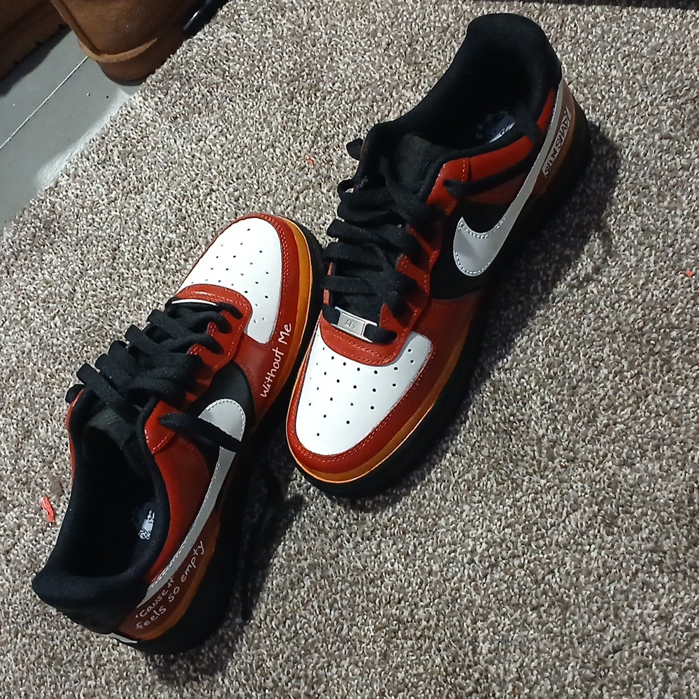 Custom AirForce1 Eminem Nikes - Picture 8 of 9